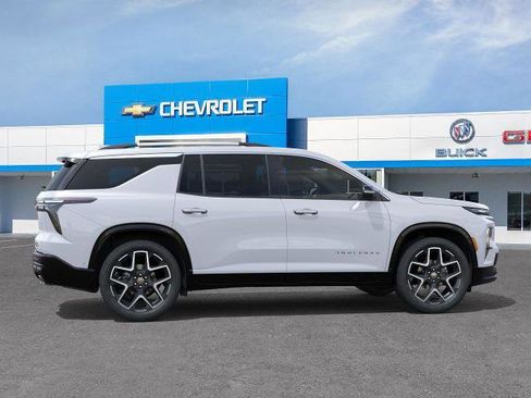 New 2026 Chevrolet Traverse High Country image 5
