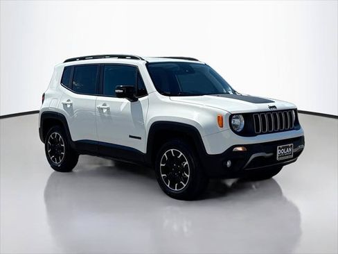 Certified 2023 Jeep Renegade Latitude AWD/4WD image 1