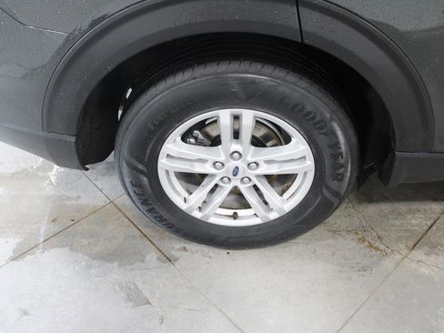 Used 2023 Ford Explorer XLT w/ Equipment Group 202A image 59