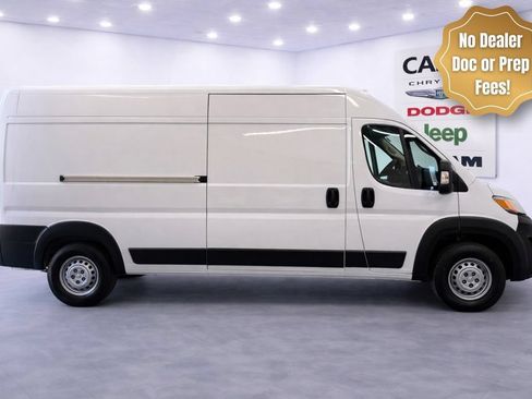 Used 2025 RAM ProMaster 2500 FWD image 1