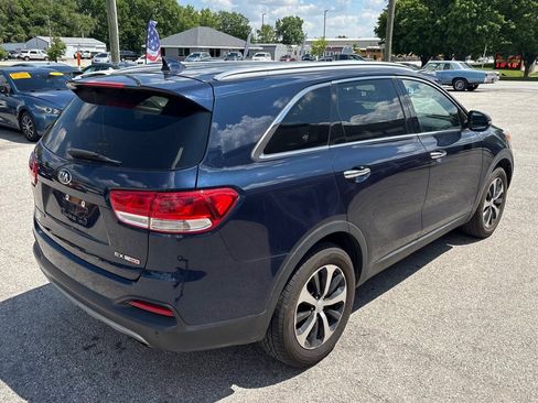 Used 2017 Kia Sorento EX image 6