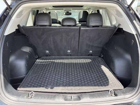 Used 2018 Jeep Compass Trailhawk w/ Leather Interior Group AWD/4WD image 15