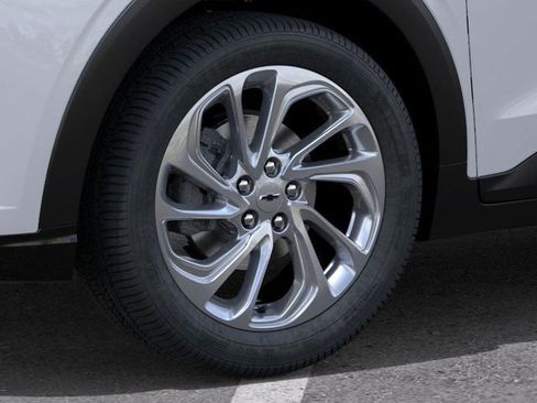 New 2027 Chevrolet Bolt LT w/ Comfort Package FWD image 9