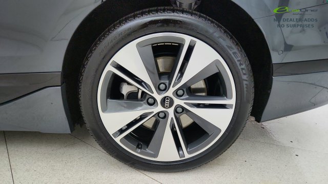 Used 2025 Audi A6 e-tron Premium Plus w/ Premium Plus RWD image 75