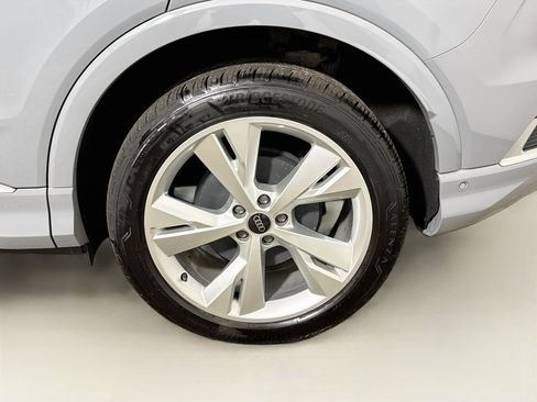 Used 2023 Audi Q4 e-tron Prestige AWD/4WD image 30