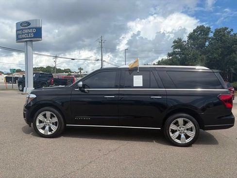 Used 2023 Ford Expedition Max Platinum RWD image 5