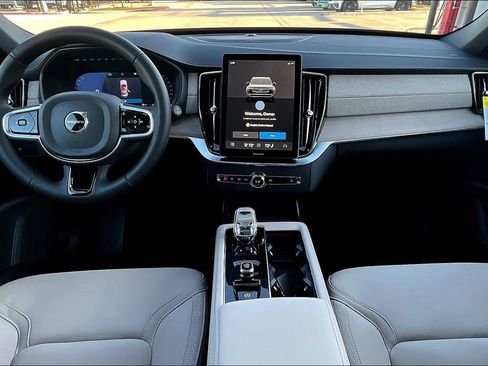 New 2026 Volvo XC90 B6 Plus image 8