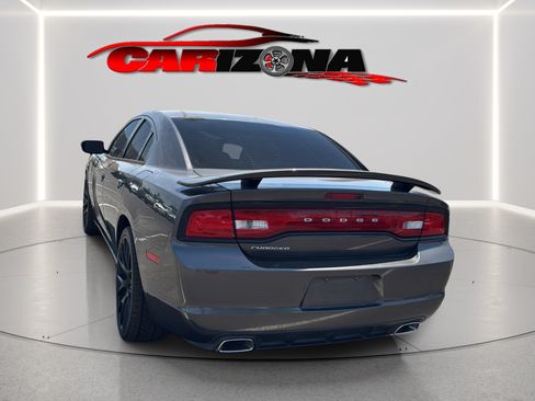 Used 2014 Dodge Charger SE RWD image 8
