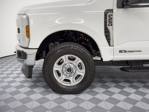 Used 2025 Ford F250 XLT w/ FX4 Off-Road Package AWD/4WD image 12