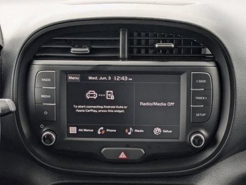 Certified 2025 Kia Soul LX w/ LX Technology Package FWD image 20