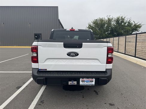 New 2025 Ford Maverick XLT w/ XLT Luxury Package image 4