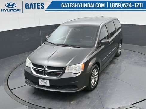Used 2016 Dodge Grand Caravan SE image 39