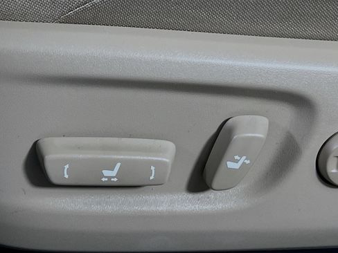 Used 2016 Toyota 4Runner SR5 image 16