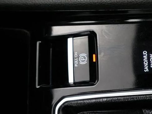 Used 2025 Jeep Compass Limited AWD/4WD image 33