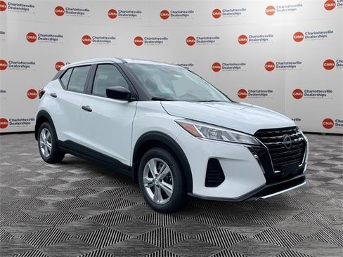 New 2025 Nissan Kicks Play S image 7