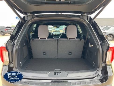 New 2026 Ford Explorer Platinum RWD image 22