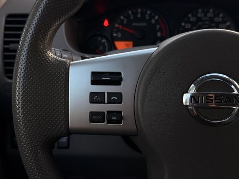Used 2018 Nissan Frontier SV AWD/4WD image 31