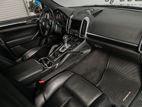Used 2012 Porsche Cayenne image 28