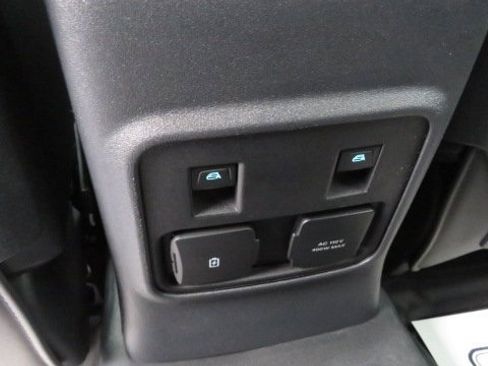 Certified 2022 Ford Bronco Badlands w/ Sasquatch Package image 16