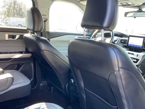 Used 2021 Ford Explorer XLT w/ Equipment Group 202A AWD/4WD image 55