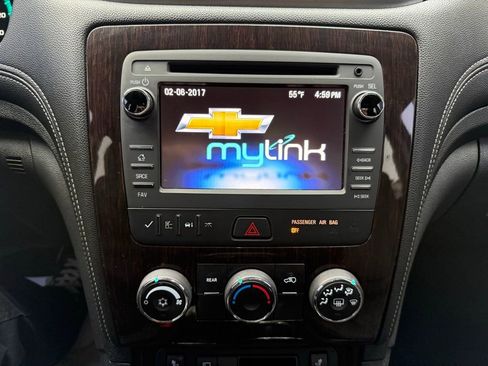 Used 2016 Chevrolet Traverse LT w/ Style and Technology Package image 20