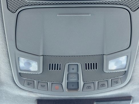 Used 2022 Ford F450 Limited w/ FX4 Off-Road Package image 33