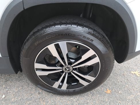 Certified 2025 Mercedes-Benz GLA 250 4MATIC image 34