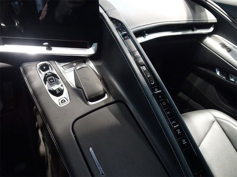 Used 2024 Chevrolet Corvette Stingray Coupe image 16