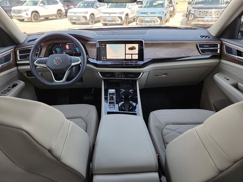 New 2026 Volkswagen Atlas SE FWD image 11