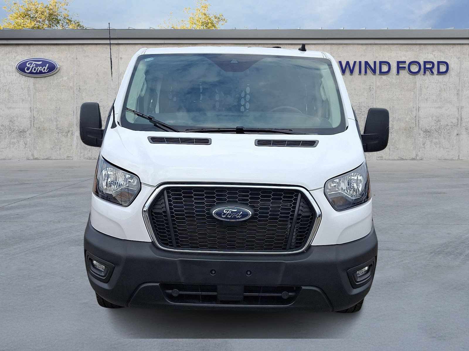 Used 2025 Ford Transit 250 Low Roof w/ Exterior Upgrade Package RWD image 2