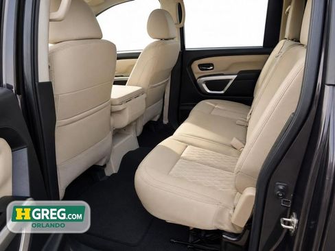 Used 2017 Nissan Titan SV RWD image 16
