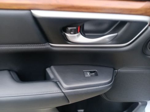 Used 2019 Honda CR-V Touring image 17