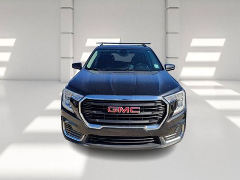 Used 2022 GMC Terrain SLE w/ Driver Convenience Package image 2