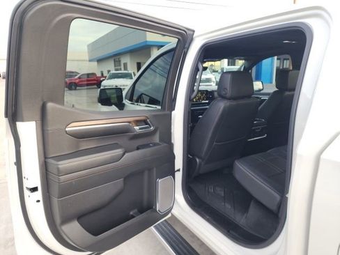 Used 2024 Chevrolet Silverado 1500 High Country image 26