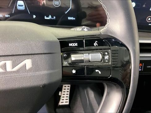 Certified 2026 Kia Sorento SX Prestige AWD/4WD image 11