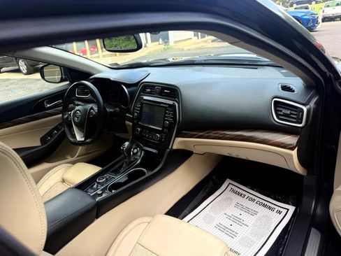 Used 2016 Nissan Maxima Platinum FWD image 25