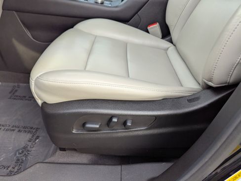 Certified 2023 Cadillac XT4 Premium Luxury w/ Cold Weather Package image 21