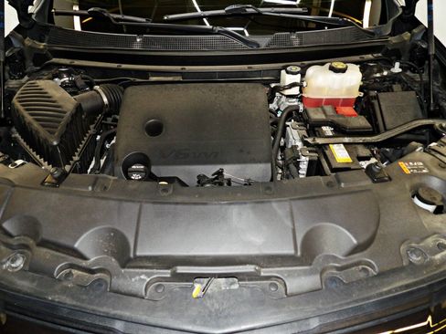 Used 2022 Chevrolet Traverse LS w/ Midnight/Sport Edition FWD image 23