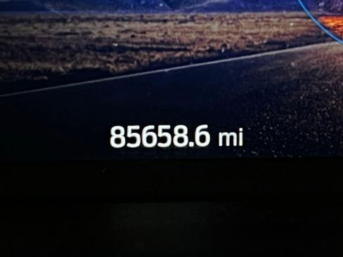 Used 2020 Ford Escape Titanium image 11