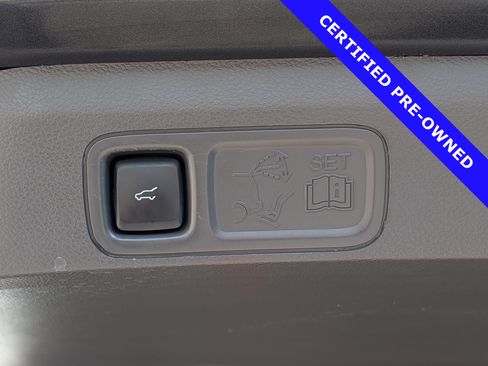 Used 2020 Ford Expedition Limited w/ Equipment Group 302A RWD image 15