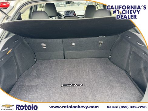 Used 2020 Toyota C-HR LE FWD image 12