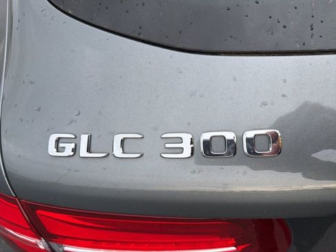 Used 2017 Mercedes-Benz GLC 300 4MATIC image 10