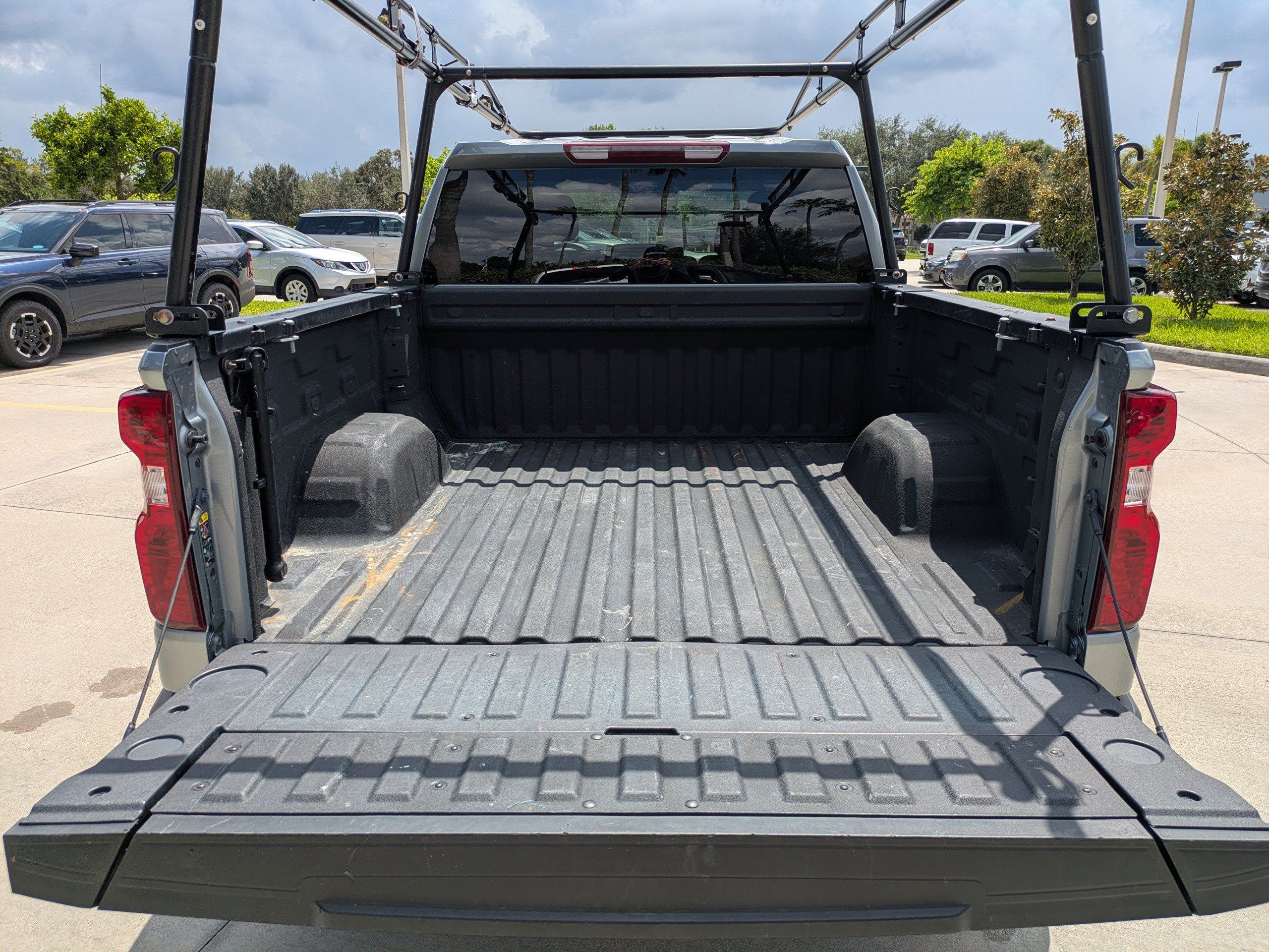 Used 2025 Chevrolet Silverado 1500 Custom RWD image 11