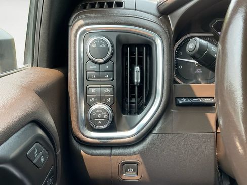Used 2021 GMC Sierra 3500 Denali w/ Denali Ultimate Package AWD/4WD image 19