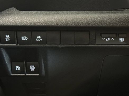 New 2026 Toyota Sienna XLE Woodland Edition AWD/4WD image 32