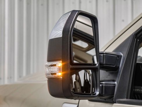 Used 2017 Ford F250 Lariat w/ Chrome Package image 40