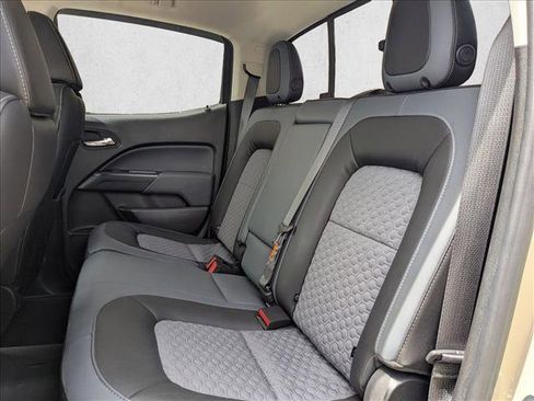 Used 2022 Chevrolet Colorado Z71 AWD/4WD image 18