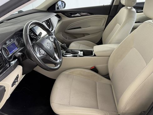 Used 2019 Buick Regal Preferred w/ Driver Confidence Package I image 13