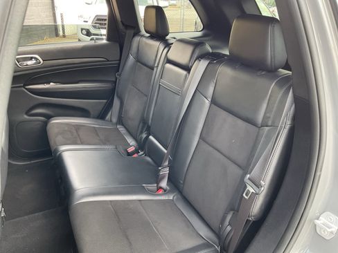 Used 2019 Jeep Grand Cherokee Altitude RWD image 19