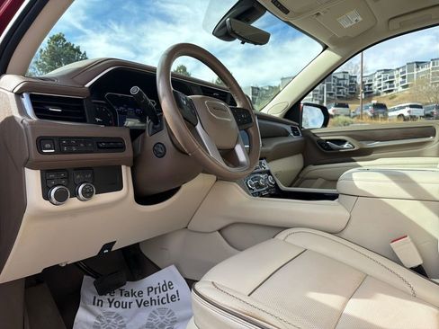 Used 2021 GMC Yukon Denali w/ Advanced Technology Package image 12